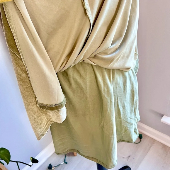 NWT Baltic Born Tatiana Velvet One Shoulder Maxi Dress - Picture 10 of 16